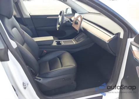 2023 Tesla Model Y z USA, uszkodzony, nr VIN 7SAYGAEE4PF833923